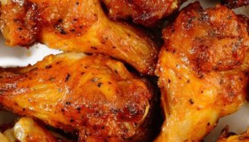Close up of grilled chicken wings