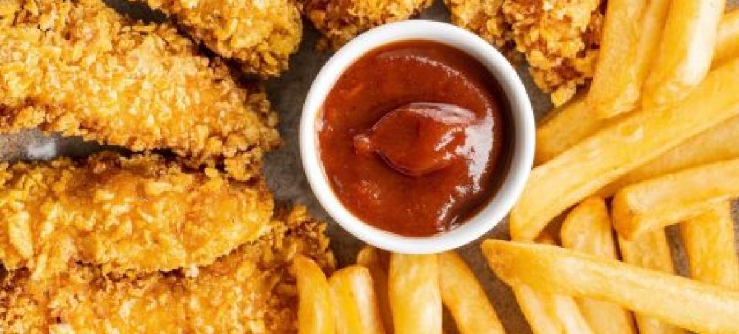 homemade Chicken Strips, fries, dat ketchup
